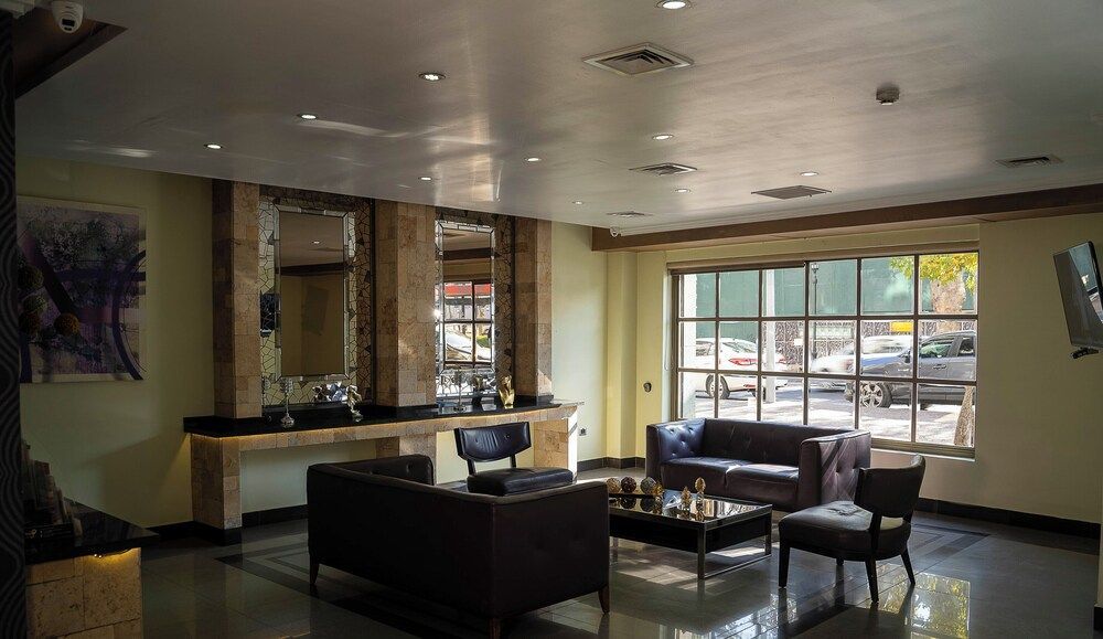 Hotel Infinity Park Santiago 2