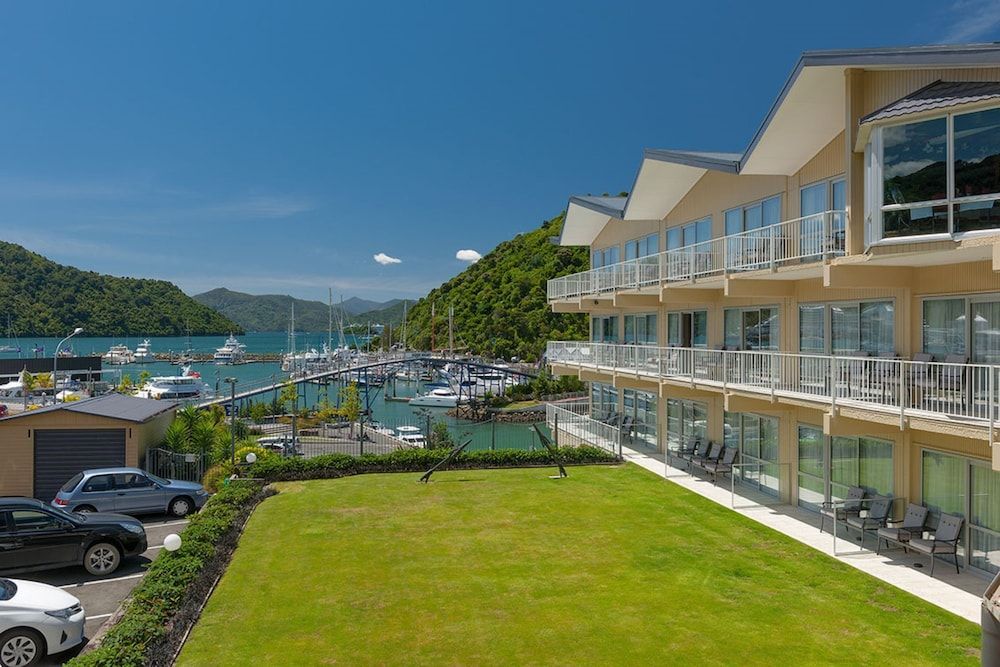 Beachcomber Inn Picton 1