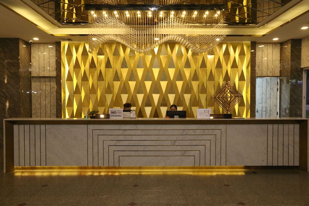 Crystal Palace Luxury Hotel Pattaya 1