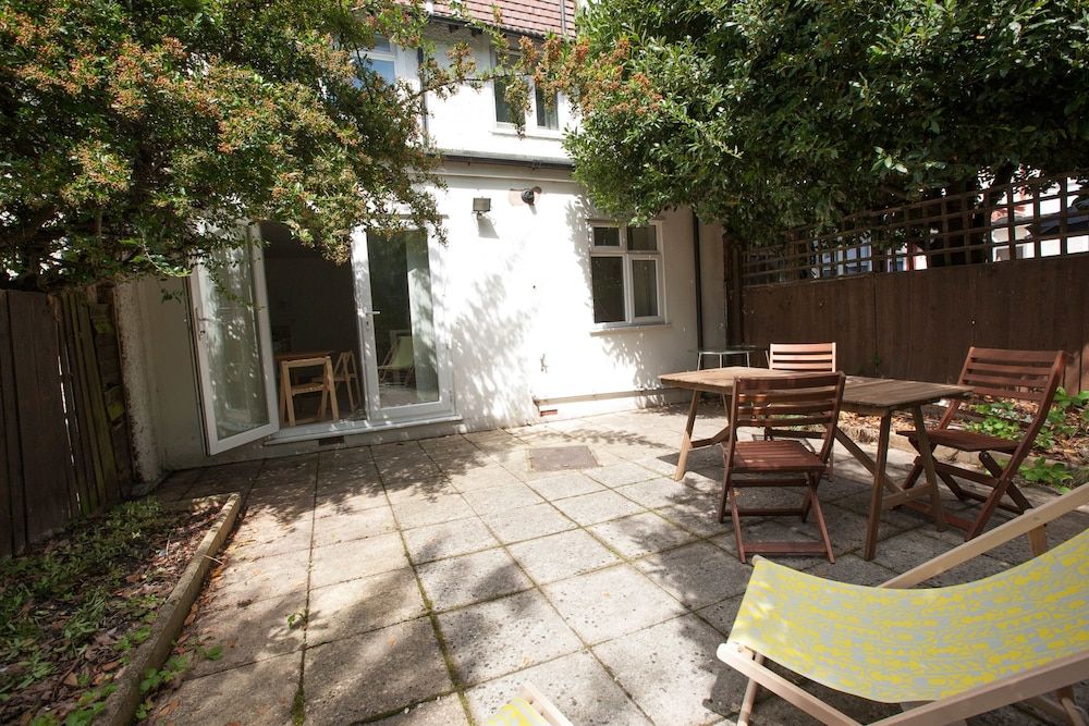 Tooting Rooms & Studio by PrimeCityHosts 1