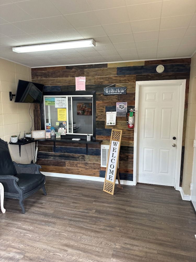Sportsman's Lodge 2
