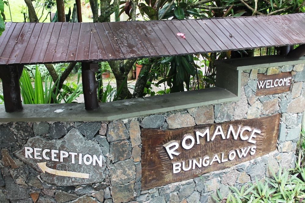 Romance Bungalows 1