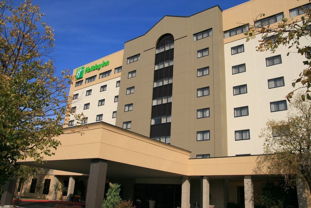 Holiday Inn SPRINGDALE/FAYETTEVILLE AREA by IHG 1