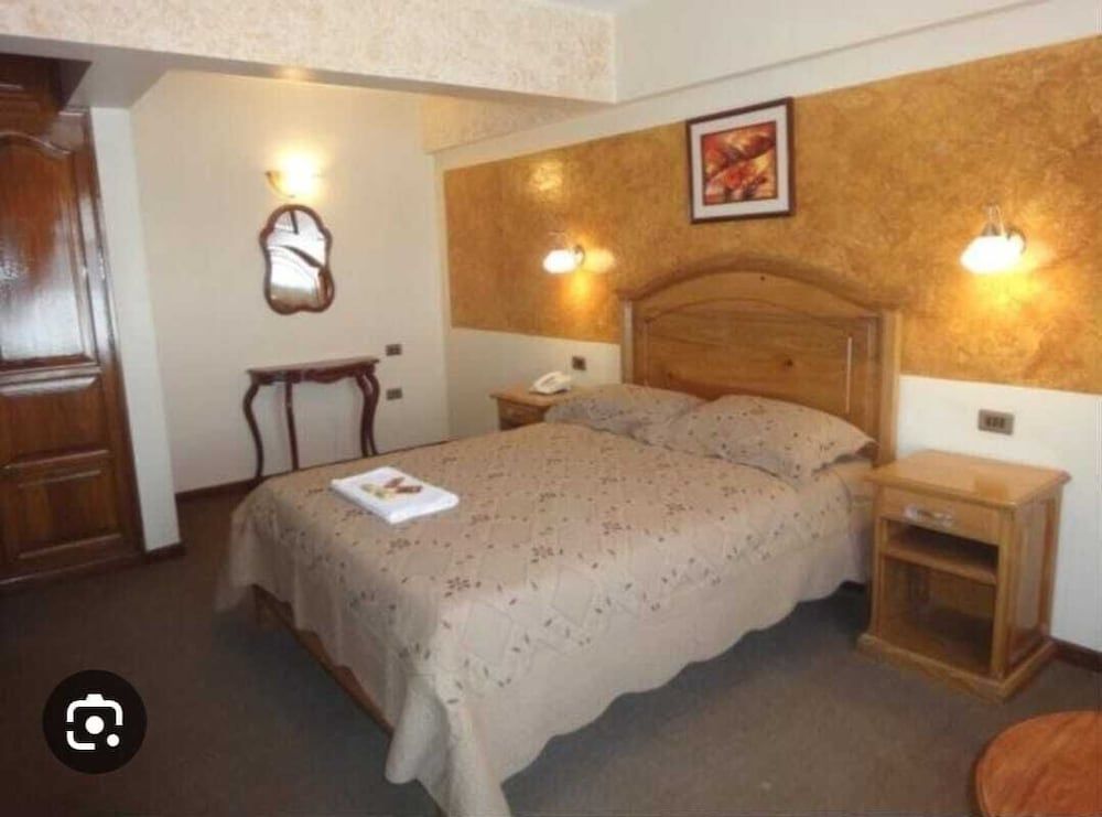 HOTEL MAISON FIORI Plaza Colon 1