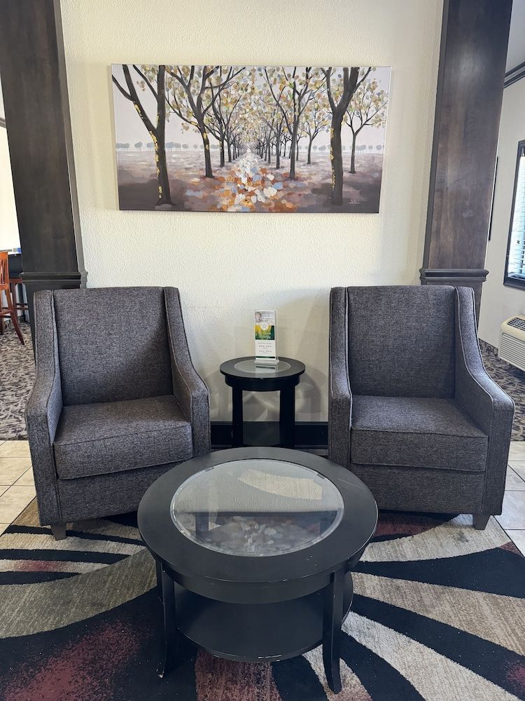 Quality Inn Forsyth Decatur 2