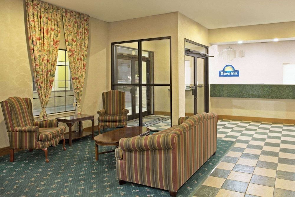 Days Inn by Wyndham Hammond 2