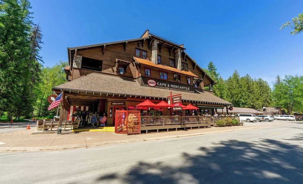 Apgar Lookout Suites 1