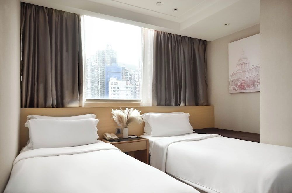 Eco Tree Hotel Sheung Wan 1