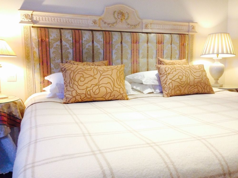 The Bell Inn Hotel 2