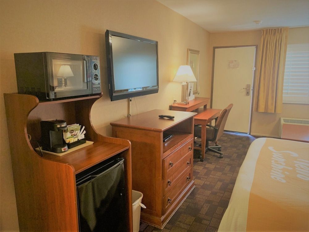 Days Inn by Wyndham Alhambra CA 2