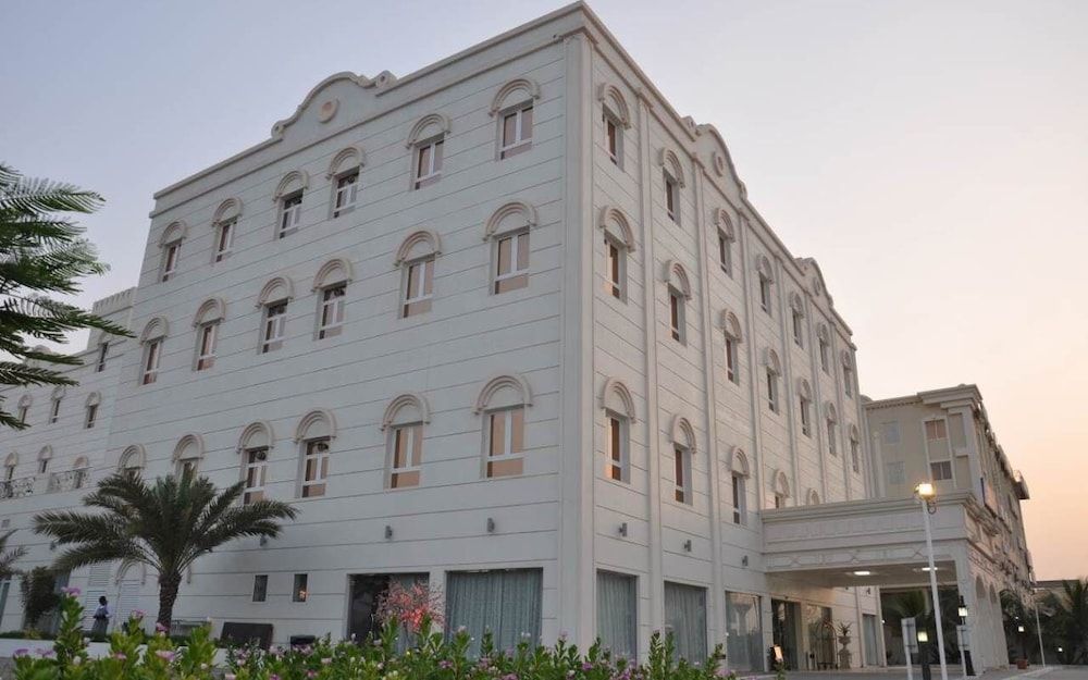 Royal Gardens Hotel 1