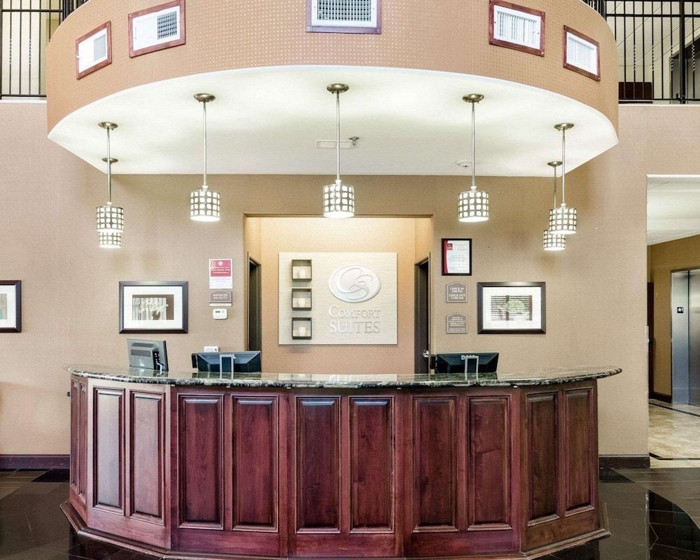 Comfort Suites Topeka Northwest 1
