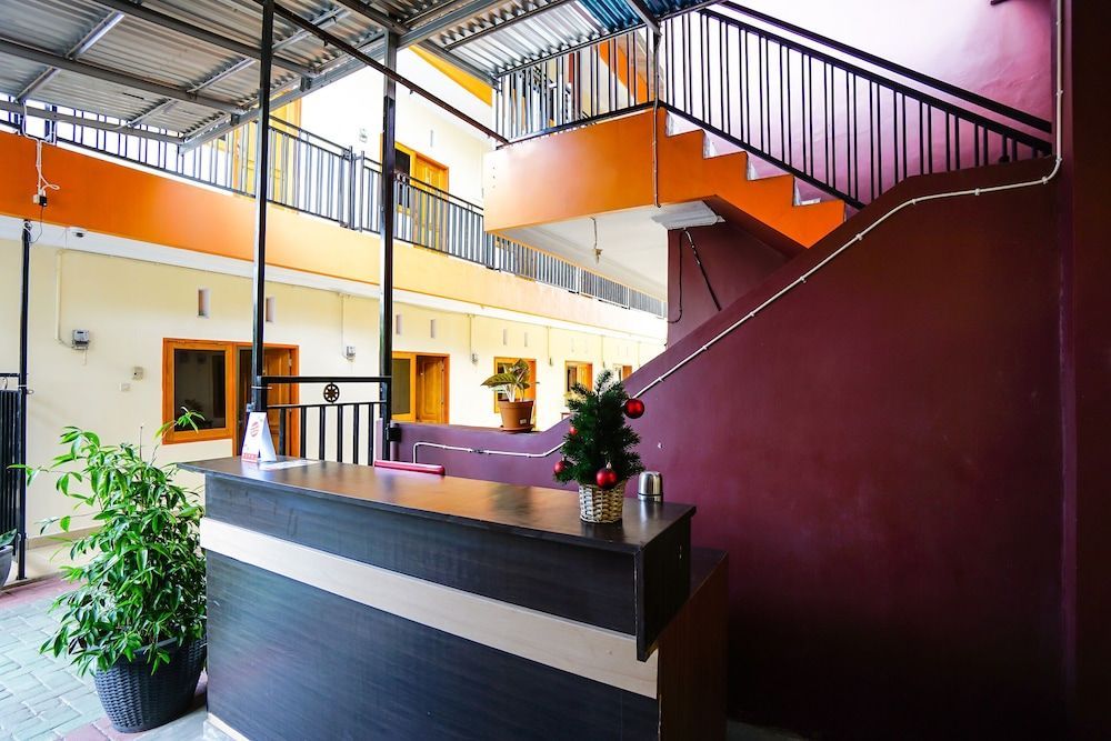 OYO 1720 A2b Residence 2