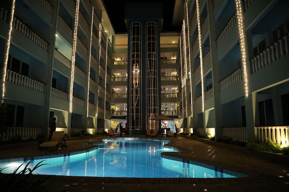 Cowrie Shell Beach Apartments Official 1