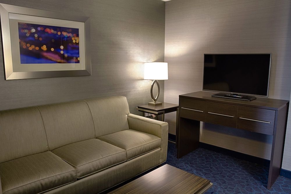 Holiday Inn Express & Suites SIDNEY by IHG 2