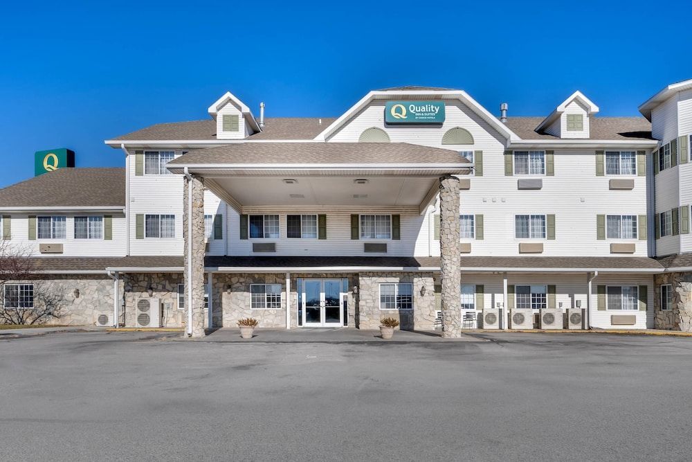 Quality Inn & Suites Lincoln North 1