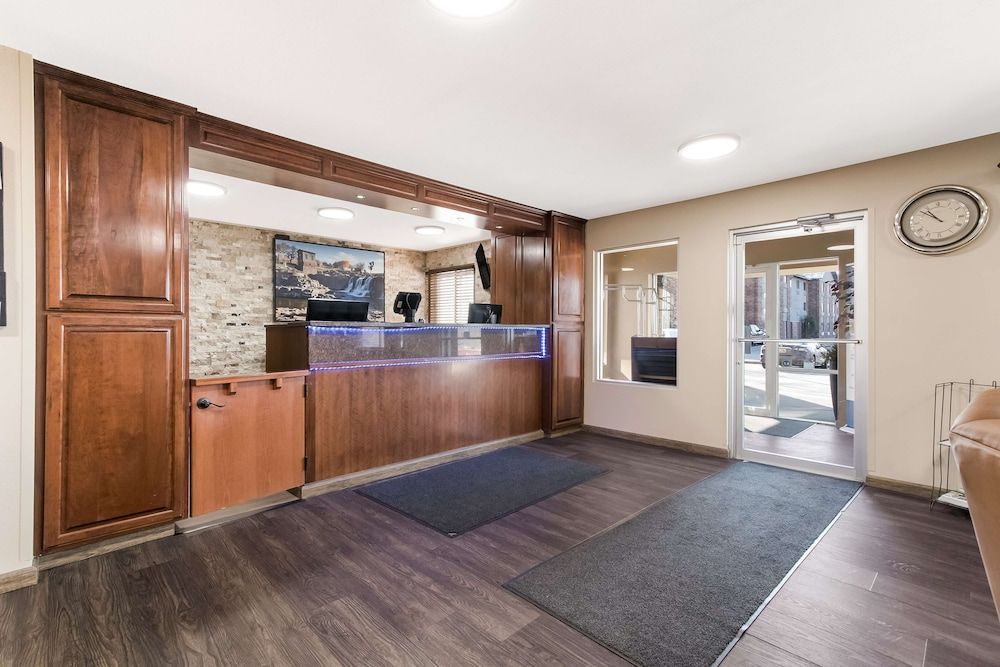 Best Western Empire Towers 2