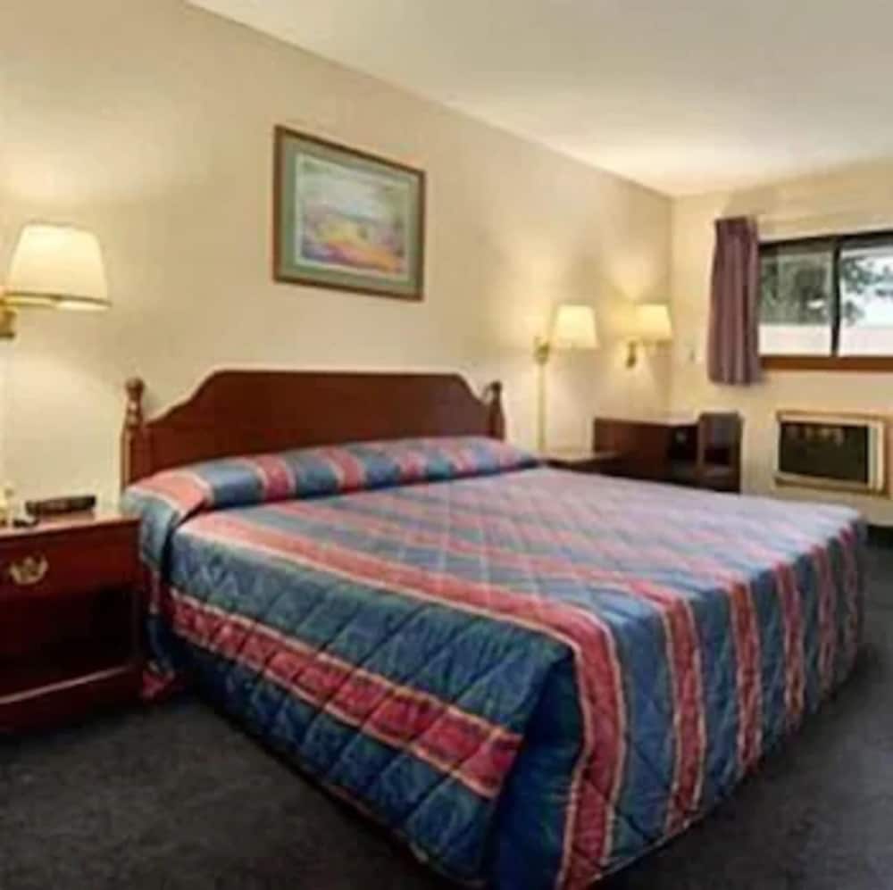 Enfield Inn 1