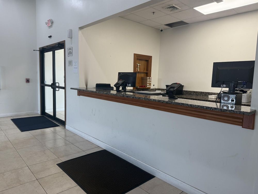Surestay By Best Western Obetz Rickenbacker Airport 2