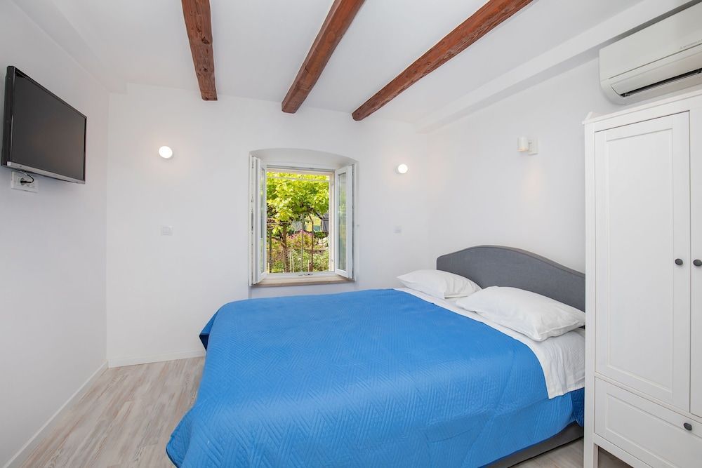 Apartment Bell 1