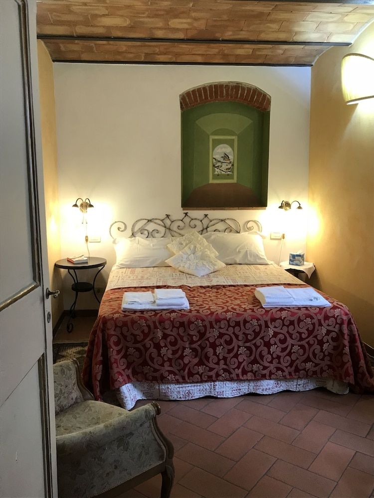 La Tosca rooms 2