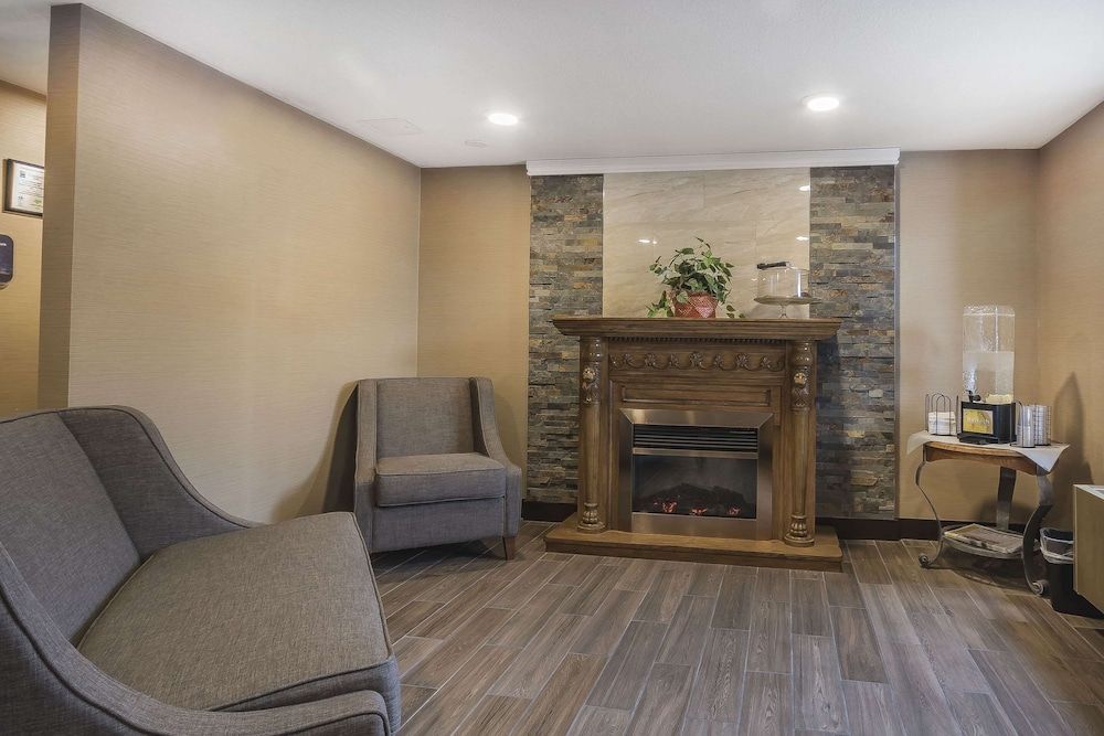 Comfort Inn 2