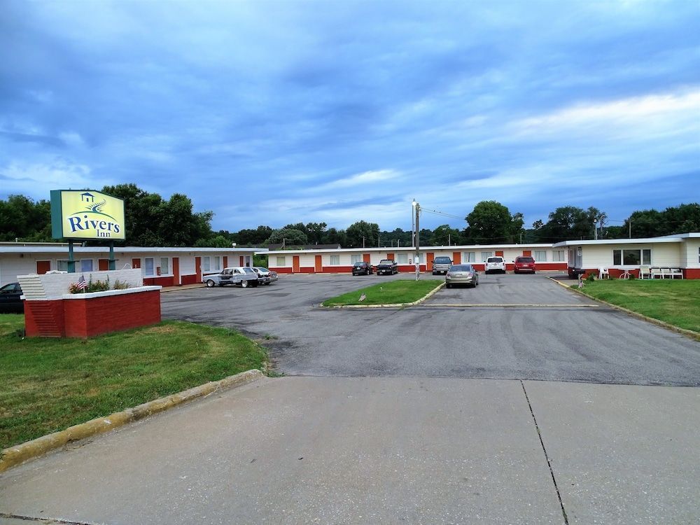 Rivers Inn 1