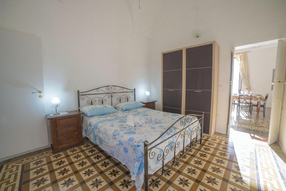 Marisole House With Sea View 2