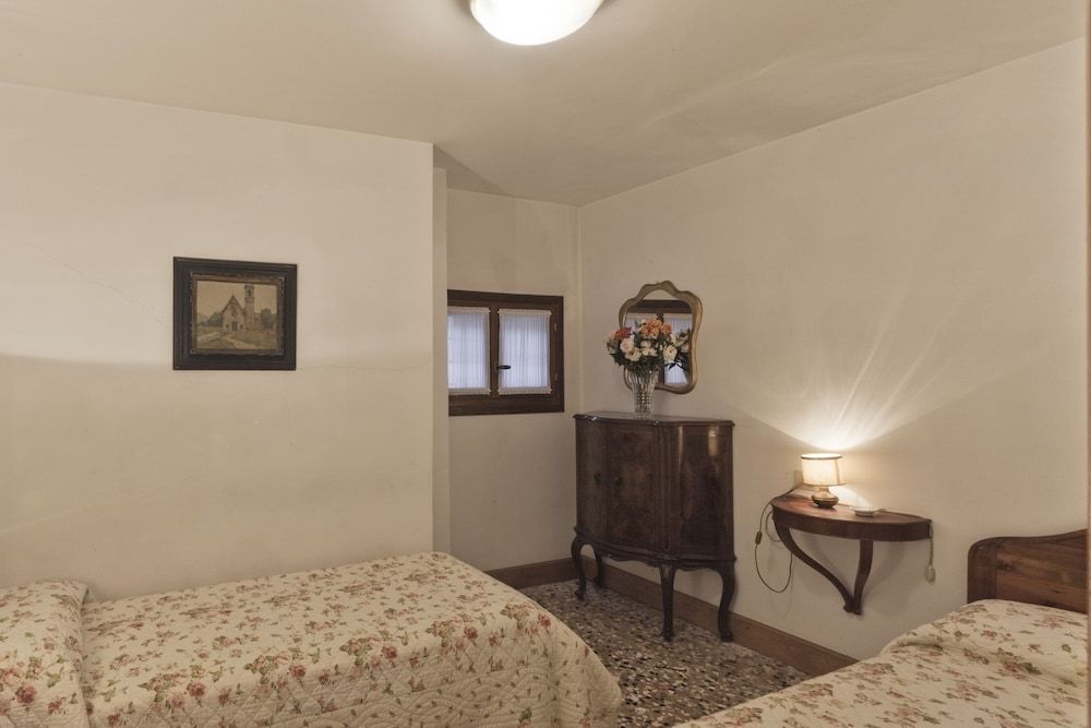 Palazzetto San Lio, Rialto 2