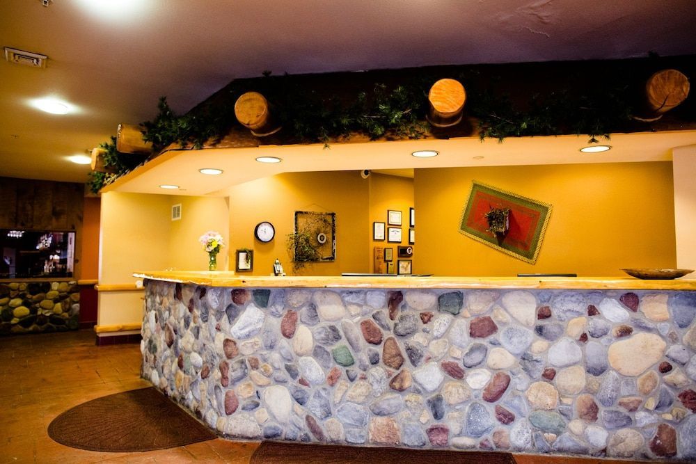 Cranberry Country Lodge 2