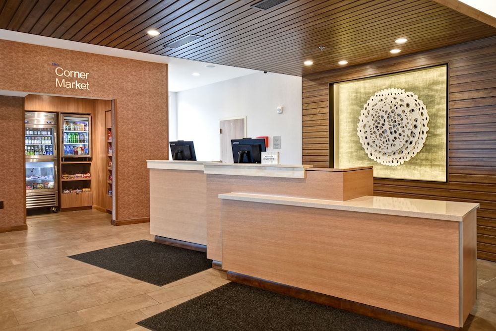 Fairfield Inn & Suites by Marriott Milwaukee North 2