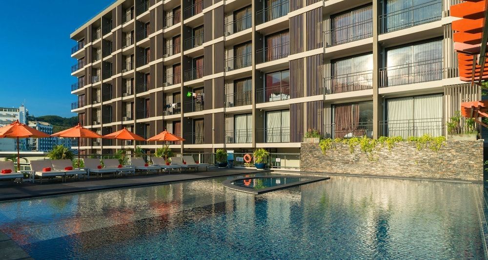 New Square Patong Hotel 1