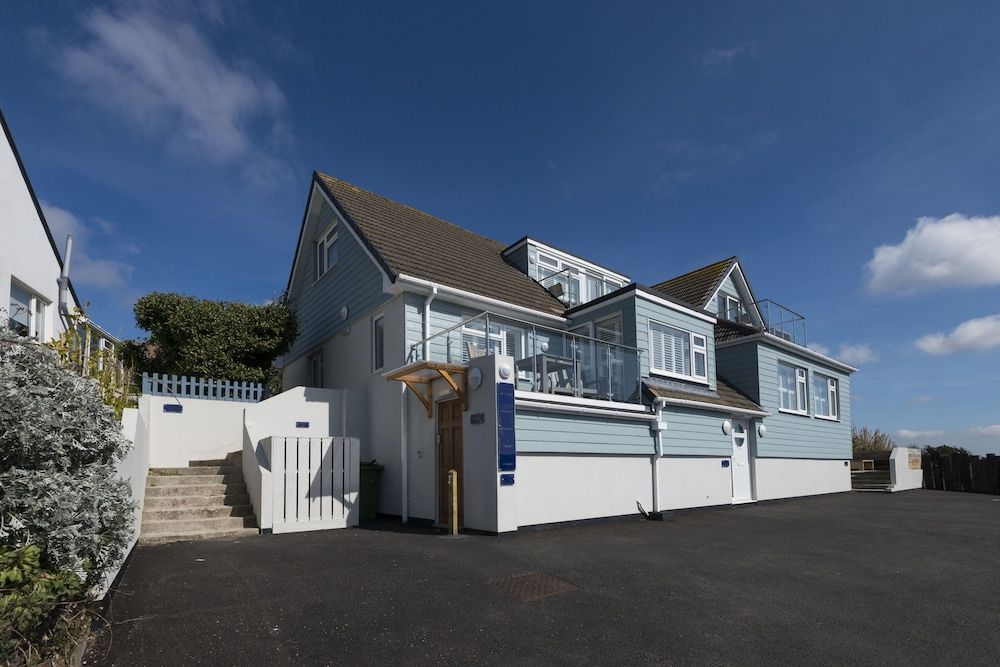 Mawgan Porth Apartments 1