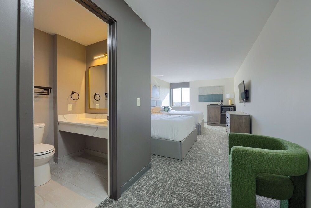 Lititz Pointe Inn and Suites 1