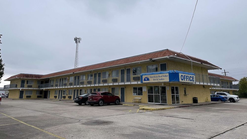 Americas Best Value Inn and Suites Groves 1