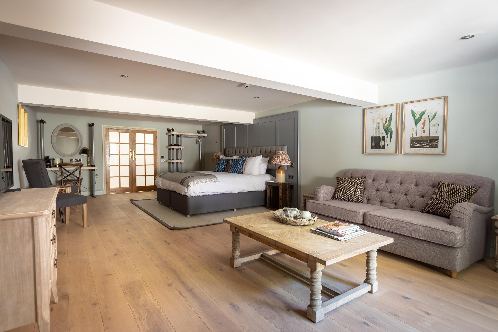 The Frogmill Hotel 2
