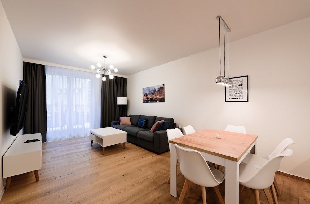 Aura 40 by Q4 Apartments 2