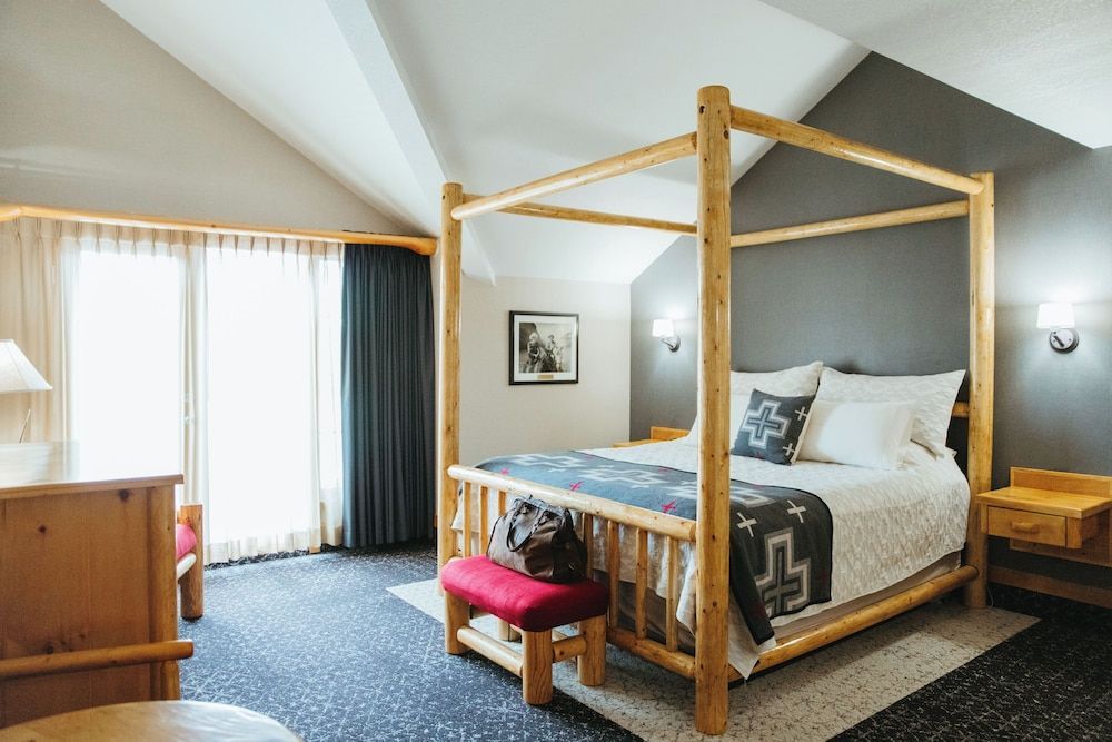 Brewster Mountain Lodge 1