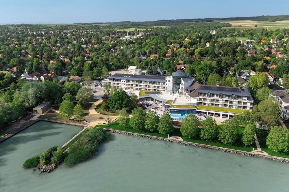 Kenese Bay Garden Resort & Conference 1