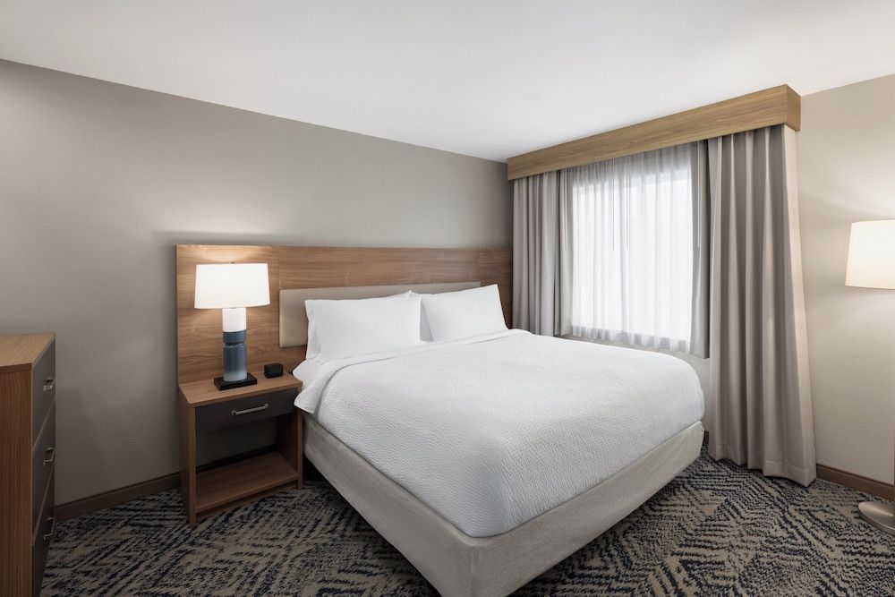 Candlewood Suites MOBILE-DOWNTOWN by IHG 2