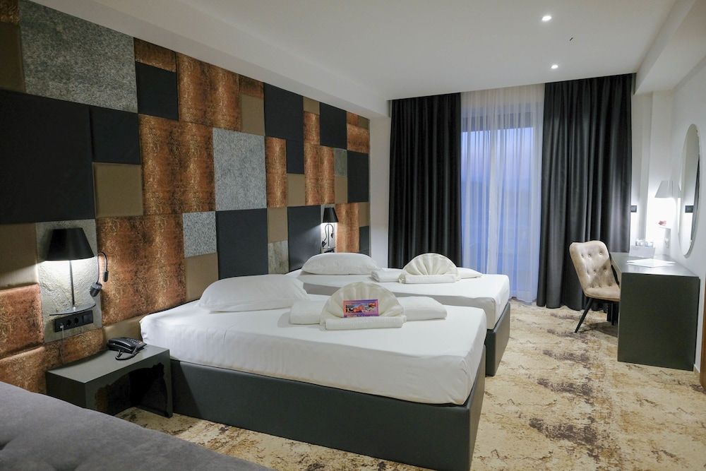 Hollywood Hotel 1