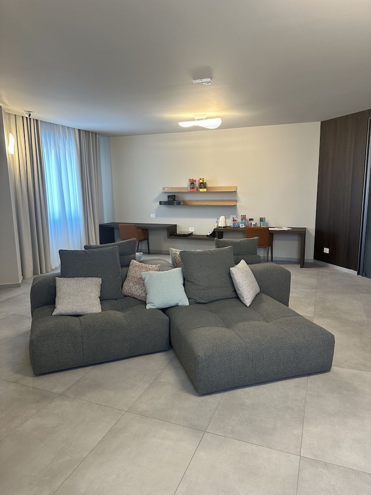 Al Suite 2