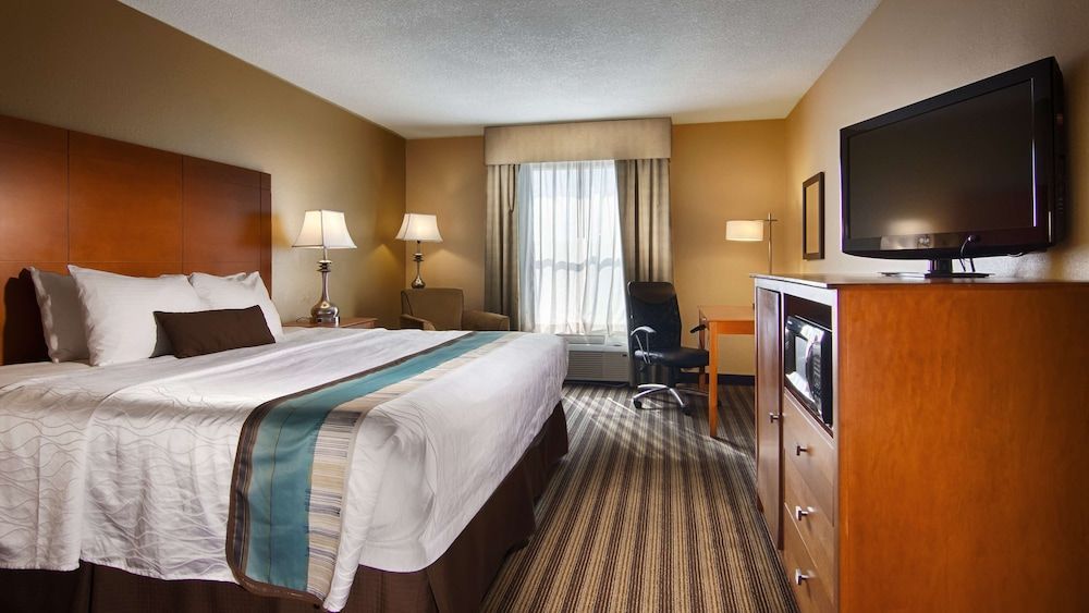 Best Western Plus Seawall Inn & Suites by the Beach 1