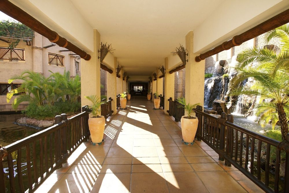 The Kingdom at Victoria Falls 2