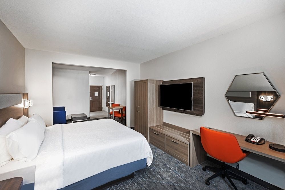 Holiday Inn Express & Suites HOUSTON SPACE CTR - CLEAR LAKE by IHG 2