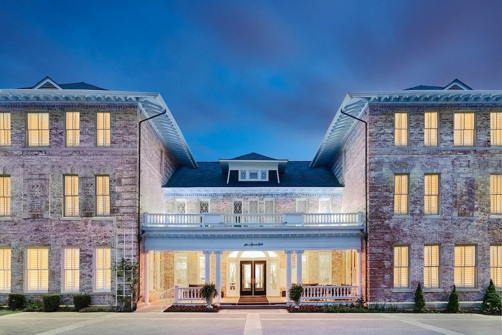 Inn at Carnall Hall 1