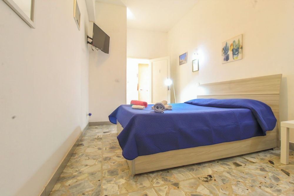 catania airport room low cost 2