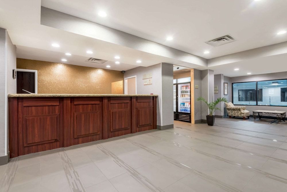 Hawthorn Extended Stay by Wyndham Columbus West 2
