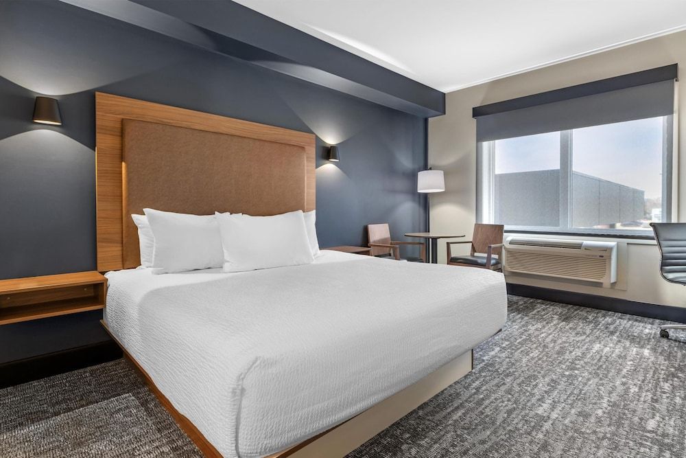 Best Western Plus Neepawa Hotel 1