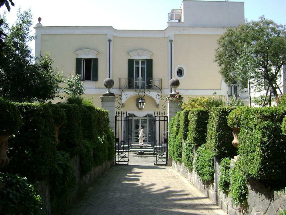 Villa San Gennariello B&B 1